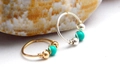 Anello per naso in turchese avvolto in filo con perline oro e argento su sfondo con conchiglia - 10mm Argento (A6430)