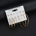 Set de pendientes de moda con seis pares de aros dorados, perlas y circonitas - Juego de 6 Pares de Aros y Botones de Oro (11 B2104)