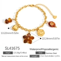 Goldenes Edelstahlarmband mit Blumen und Herzanhängern im erdigen Maillard-Stil - Retro Multi-Element Anhänger Stil (SL41675) / 18K Vergoldet