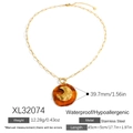 Collana in acciaio placcato oro 18K con ciondolo luna in resina ambrata XL32074 - Stile Luna Ambra Resina (XL32074) / Placcato Oro 18K
