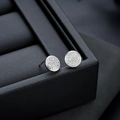 Boucles d'oreilles rondes classiques avec pavé de zircons étincelants en argent - Paire d'argent