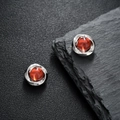 Clips d'oreilles magnétiques Mobius en argent avec pierres précieuses rouges rondes - Rouge (X905-B)