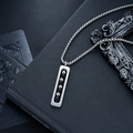 Detail der industriellen Edelstahlkette mit Anhänger aus schwarzen und silbernen Perlen - Schwarzer Achat Perlen Stil (L867-B)