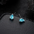 Elegantes pendientes de circonita azul con forma de pera sobre una base de cuero negro - Estilo de Gota de Agua Azul Claro (X1139-A)