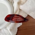 Elegant 11.5cm amber tortoiseshell hollow hair claw clip with a glossy autumn leaf design - Matte Tortoiseshell