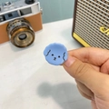 Dettaglio di un fermaglio per capelli a forma di cucciolo azzurro con viso a cartone animato - Mini Molla per Capelli Cucciolo Blu