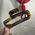 Elegant rectangular hair claw clip with a tortoiseshell pattern in dark brown and amber - approx 11.8cm / Medium Glossy Light Tortoiseshell Bottle