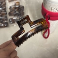 Elegant large brown tortoiseshell claw clip with a glossy gradient finish for women - 9cm / Glossy Light Tortoiseshell Trapezoid Block