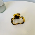 Details der Schildpatt-Haarklammer aus Acetat mit goldener Creation France Aufschrift - Kleine Größe (ca. 5cm) / Dunkel Schildpatt