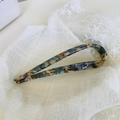 Dicke U-förmige Haarnadel aus Acetat mit Marmortextur und Creation France Logo - Tiefblau-Stil