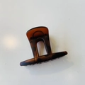 Détail d'une pince à cheveux motif écaille de tortue avec arche ambre et dents de peigne - Boucle Papillon Chapeau Pince Moyenne (env. 8cm) / Marron Rouge Mat