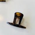 Pince à cheveux élégante en résine translucide avec motif écaille de tortue ambrée - Boucle Papillon Chapeau Pince Moyenne (env. 8cm) / Écaille Claire Brillante