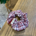 Chouchou élégant en tricot à carreaux rouges et blancs avec étiquette de marque - Chouchou Nœud Petits Carreaux Rouge / Rouge