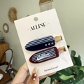 Elegante set de pinzas para el cabello a cuadros con pedrería en azul marino y granate - Pinza Sin Rastro Rayada Azul con Strass