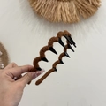 Maillard style brown thread-wrapped wavy headband with teeth for high cranial top look - Brown