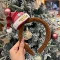 Cerchietto natalizio con cappello di Babbo Natale a righe rosse, scritte oro e peluche - Cerchietto Cappello di Babbo Natale Peluche