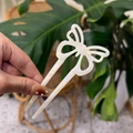 Elegante fermaglio per capelli a farfalla in acetato con finitura perlata per lo stile - Sirena Bianca