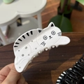 Cute white cat hair claw clip with black details and sparkling rhinestones for women - White