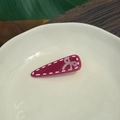 Pinza de pelo triangular rojo rosa con borde blanco y detalle de lazo rosa pálido - Rosa Fucsia