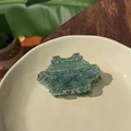 Elegant emerald green acetate hair claw clip with antique Chinese bronze pattern design - Bronze Tripod Style / Turquoise Green