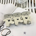 Pince à cheveux mignonne en acétate crème avec trois chiens et motif cœur - Caniche Coeur se Tenant la Main / Env. 10cm / Blanc