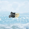 Broche en émail chat noir et blanc avec un design mignon de chatons qui s'enlacent - Pince Bec de Canard Chat Chocolat