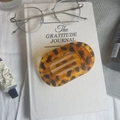 Eleganter ovaler Haarklammer mit Leopardenmuster und stilvollen Lifestyle-Accessoires - Glänzend Gelb Leopard