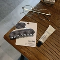 Pinza per capelli minimalista a scacchi bianchi e neri con testo Autumn Limited Edition - Pinza a Scacchiera Bianca e Nera