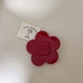 Pince à cheveux fleur rouge avec gravure wer et étiquette en tissu mouton - Fleur Rouge - Grand
