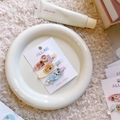 Dettaglio di graziose mollette per capelli con motivi di cani e gatti su piatto bianco - Fermaglio per Capelli Senza Cuciture Gatto Cane Twill Rosa Blu Bianco