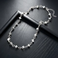 Collier de dés de style rétro punk en finition argentée avec motifs de croix - Collier Élément Dé (L818-A) / 43+5cm