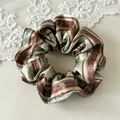 Vintage satin scrunchie with geometric patterns and high elasticity for women - Dark Coffee (Scrunchie)
