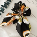 Scrunchie barocco in seta con nastri a orecchie di coniglio, stampe poker e perla - 1# Poker Nero
