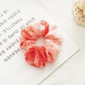 Elastico per capelli in chiffon tie-dye rosso e bianco con morbida texture pieghettata - Tie-Dye Rosso