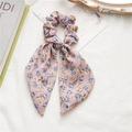 Chiffon haarelastiekje met roze en blauwe bloemen en lange linten in roosmotief - Groot Bloemenpatroon Roze Paars