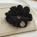 Elegante elastico in raso nero con ricamo floreale dettagliato di margherite bianche - Ricamo Margherite Nere