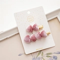 Detalle de pinzas para el pelo de terciopelo rosa en tarjeta de presentación artesanal - Pinzas para el Cabello de Corazón (FJ2571) / Rosa Palo