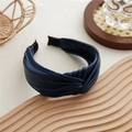 Cerchietto largo in ecopelle blu scuro con nodo intrecciato e terminali antiscivolo - Blu scuro