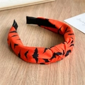 Serre-tête Halloween orange avec imprimés chauves-souris noires et design noué - Serre-tête chauve-souris orange-rouge avec nœud croisé