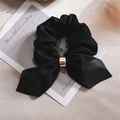 Chouchou élégant en maille noire avec boucle en métal doré pour femmes - Tissu Soie Argentée Noir Avec Oreilles À Boucle