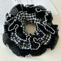Coletero de cuadros negros y blancos con diseño plisado y bordes con volantes vintage - Negro Sobredimensionado Multicapa