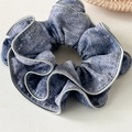 Elegante elastico per capelli oversize blu e bianco con bordi cuciti in argento - Stile Vita Sottile Grigio Blu