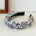 Diadema con nudo a la moda para mujer con diseño de bandana azul y blanco estilo elegante - Anudado Paisley Blanco