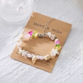Boho-Strandarmband mit Seestern, Muschel und bunten Steinen auf einer Wunschkarte - Mehrfarbige Steinmischung (BR26Y0108-5)