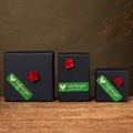 Three-piece black kraft gift boxes with red handmade roses and green heart tags - 5.5*5.5*3.7cm / Black