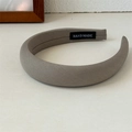 Cerchietto grigio fatto a mano in tessuto twill con spugna spessa per un volume chic - Caffellatte