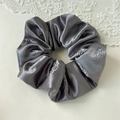 Elegant silver grey jacquard satin scrunchie with floral pattern for women - Camellia Gray