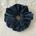 Elastico per capelli in velluto blu navy con consistenza morbida e stile vintage - Blu Reale Velluto