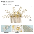 Dettaglio del pettine per capelli da sposa con fiori in acrilico e perle - Pettine per Capelli Fatto a Mano con Fiori Bianchi e Perle (HS-J7480G)