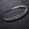 Eleganter zweischichtiger silberner Metall-Haarreif mit glitzernden Strasssteinen für Partys - Dreilagiger Stil / Silber